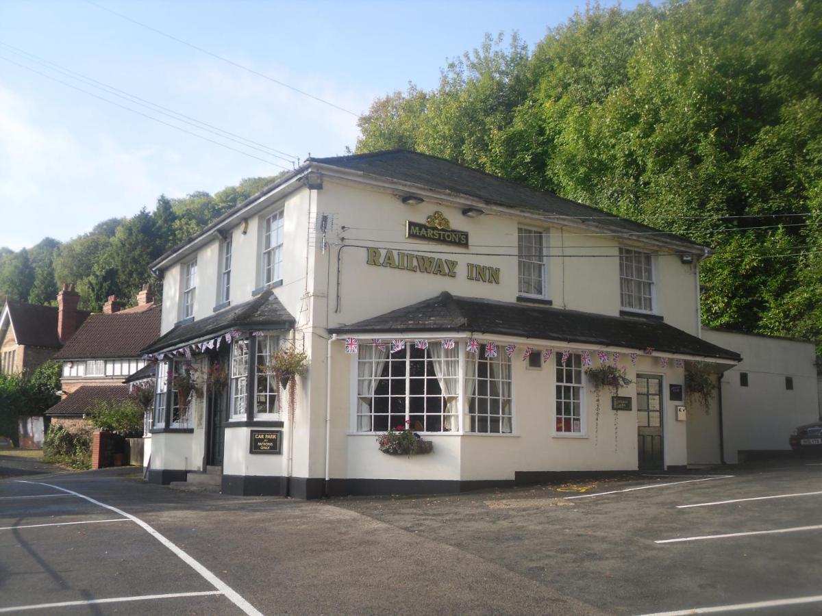 Railway Inn Malvern Wells Екстериор снимка
